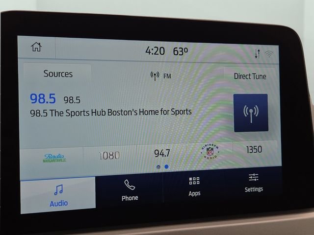 Used 2021 Oxford White Ford SE image 16