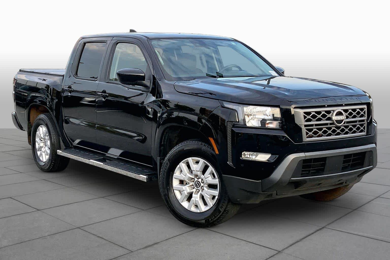 Used 2024 Super Black Nissan SV image 3