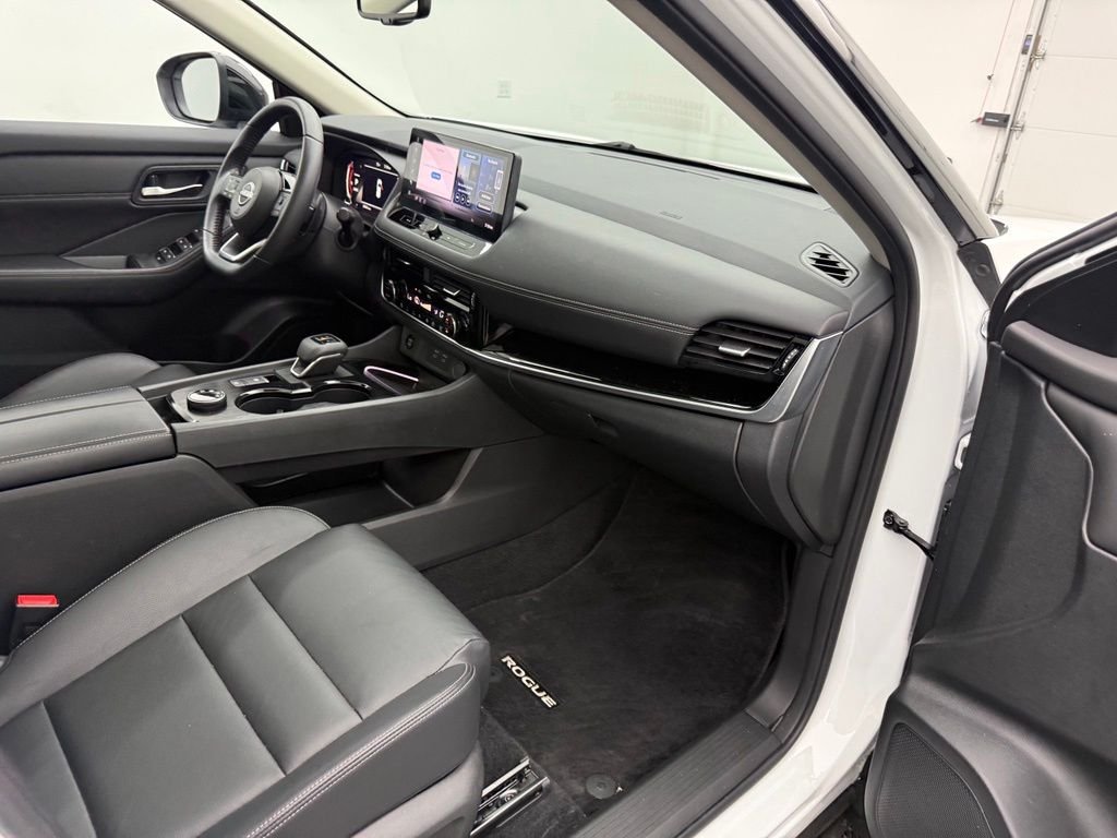 2024 Nissan Rogue SL - Photo 40