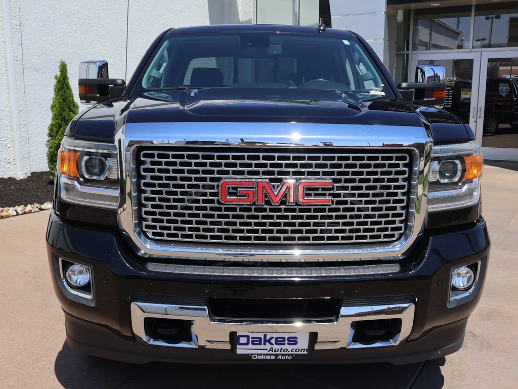 Used 2015 GMC Sierra 2500 Denali HD Denali with VIN 1GT120E85FF552418 for sale in Kansas City