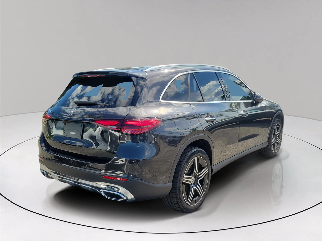Certified Used 2026 Gray Mercedes-Benz GLC 300 image 4