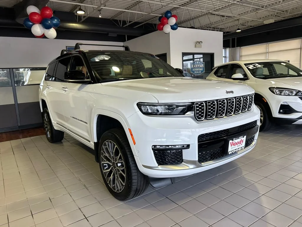 Used 2021 Bright White Clearcoat Jeep Summit Reserve image 6