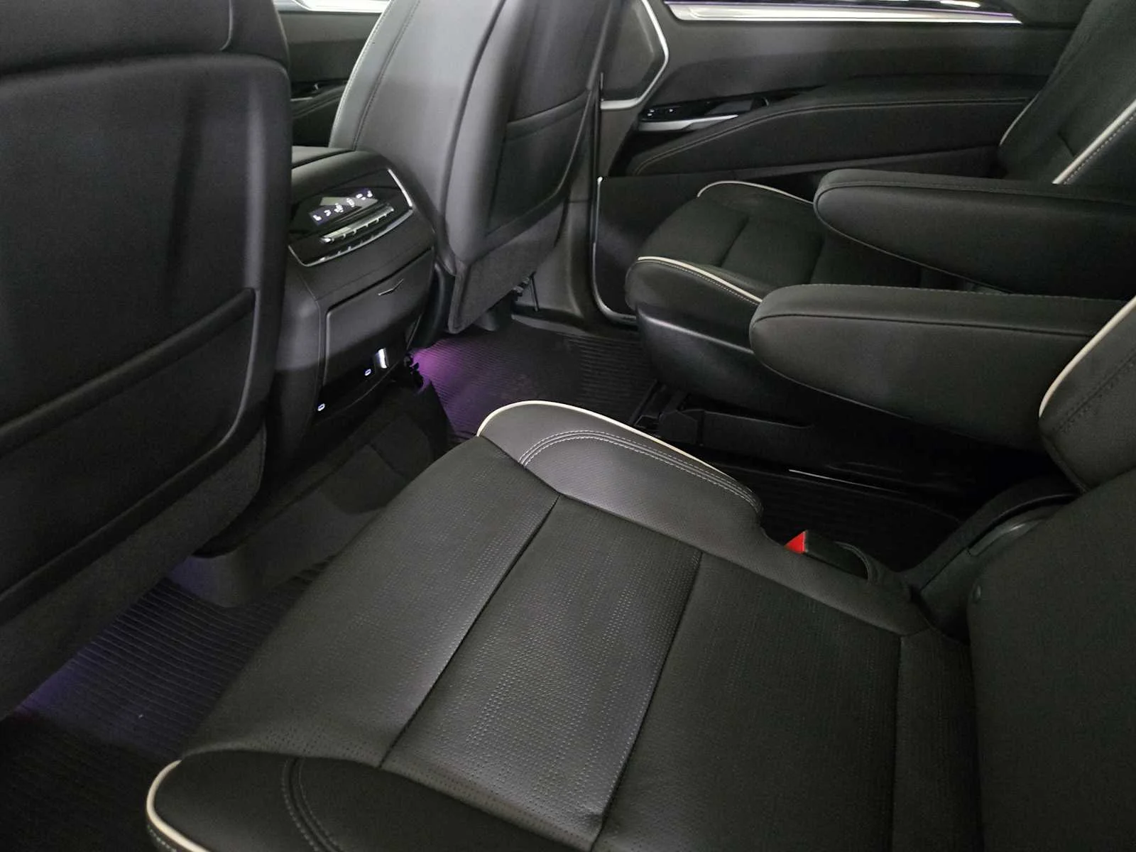 2026 Cadillac Escalade Sport - Photo 20