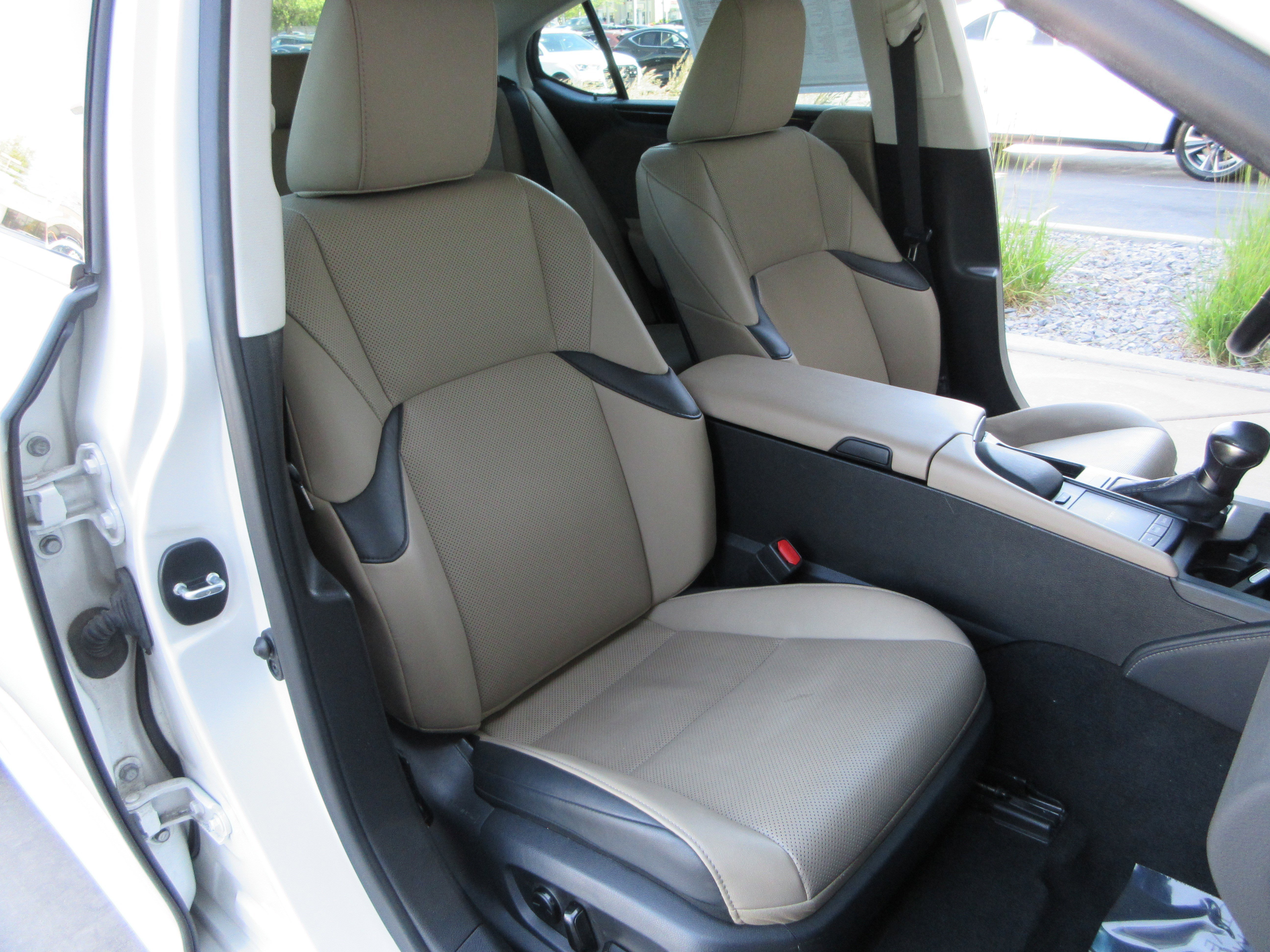 Used 2021 White Lexus 250 image 24