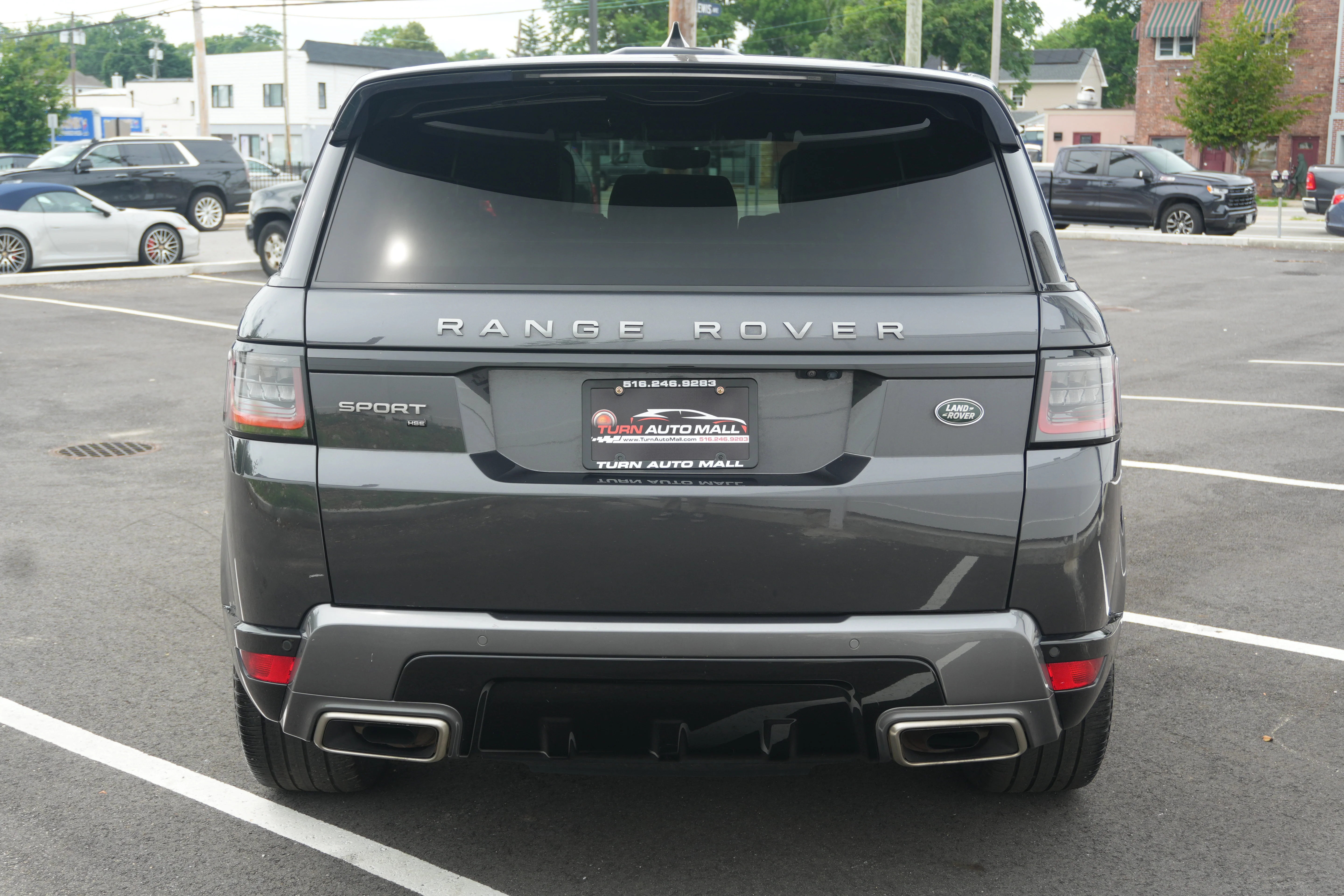 Used 2022 Eiger Grey Metallic Land Rover HSE Silver Edition image 6