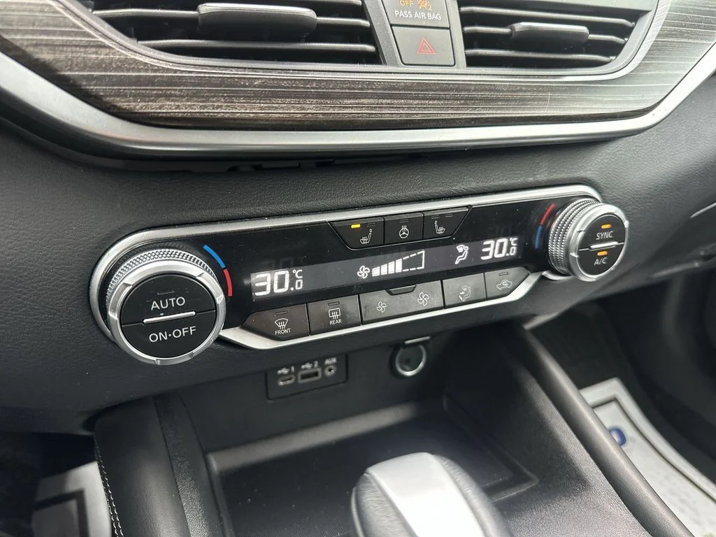 Used 2019 Red Nissan 2.5 Platinum image 19