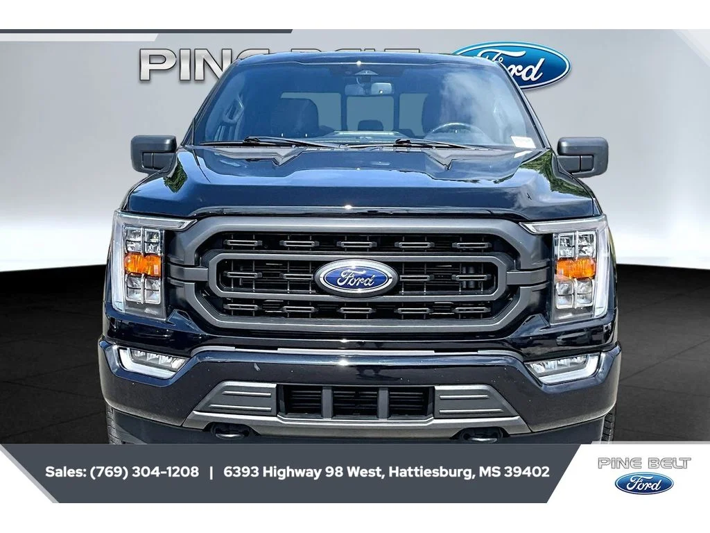 Used 2022 Agate Black Metallic Ford XLT image 3