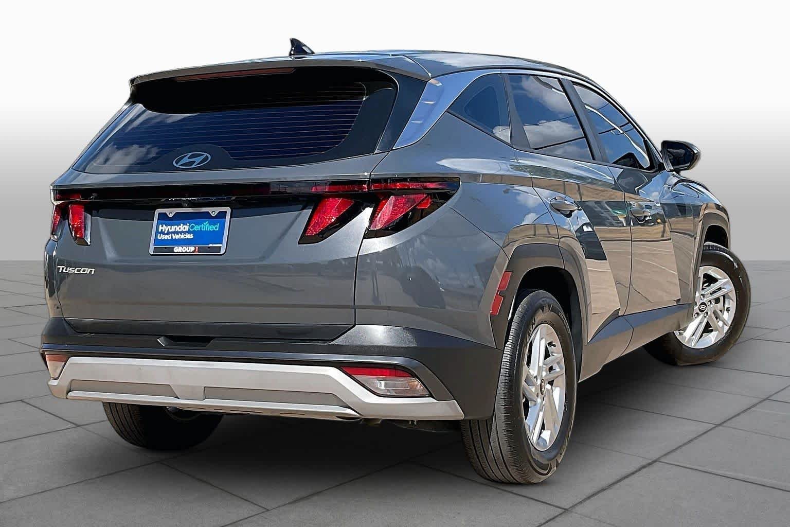 Used 2025 Ecotronic Gray Hyundai SE image 13