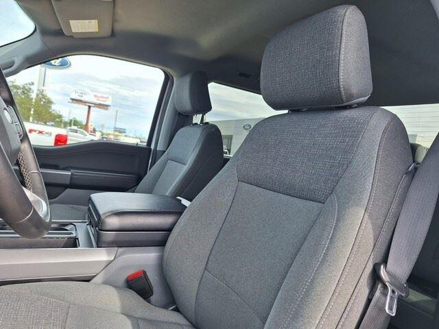 Used 2024 Oxford White Ford XLT image 11