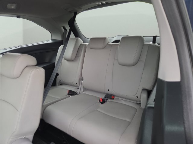 Used 2023 Obsidian Blue Pearl Honda Touring image 34