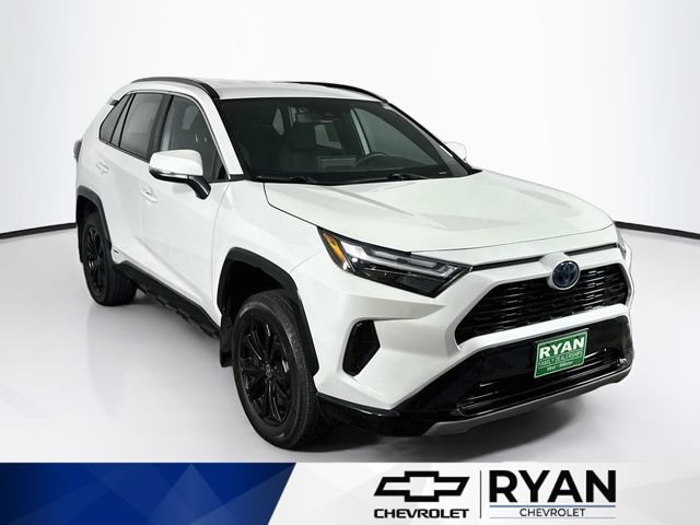Used 2024  Toyota Hybrid SE image 1