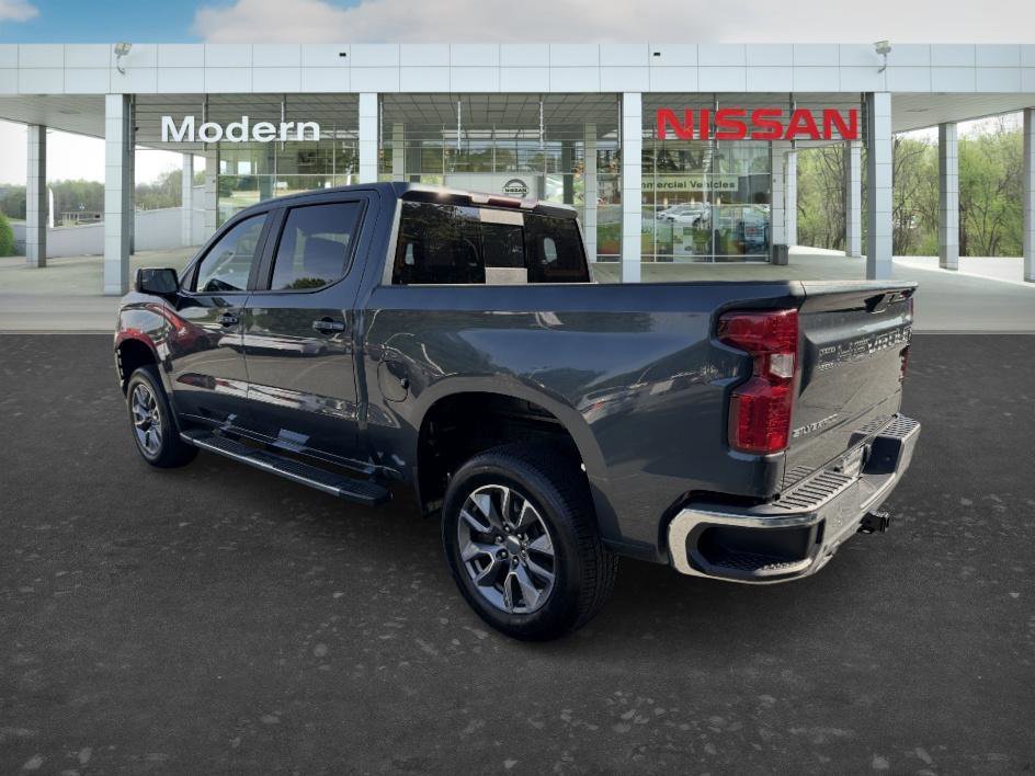Used 2020 Shadow Gray Metallic Chevrolet LT image 3