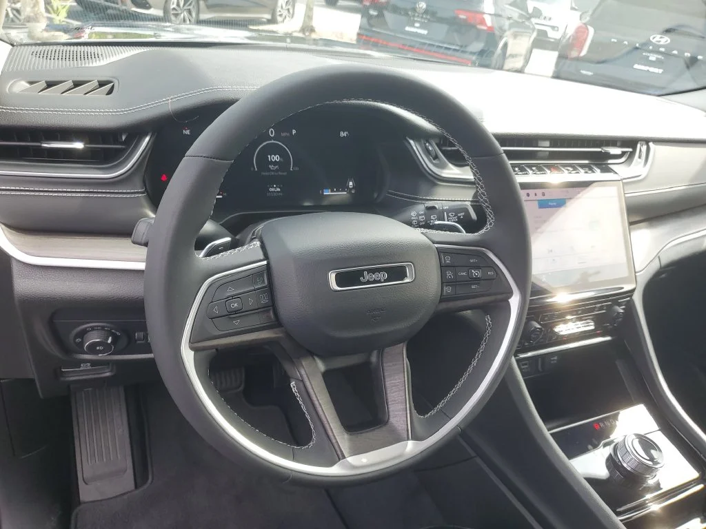 Used 2023 Black Jeep Limited image 14