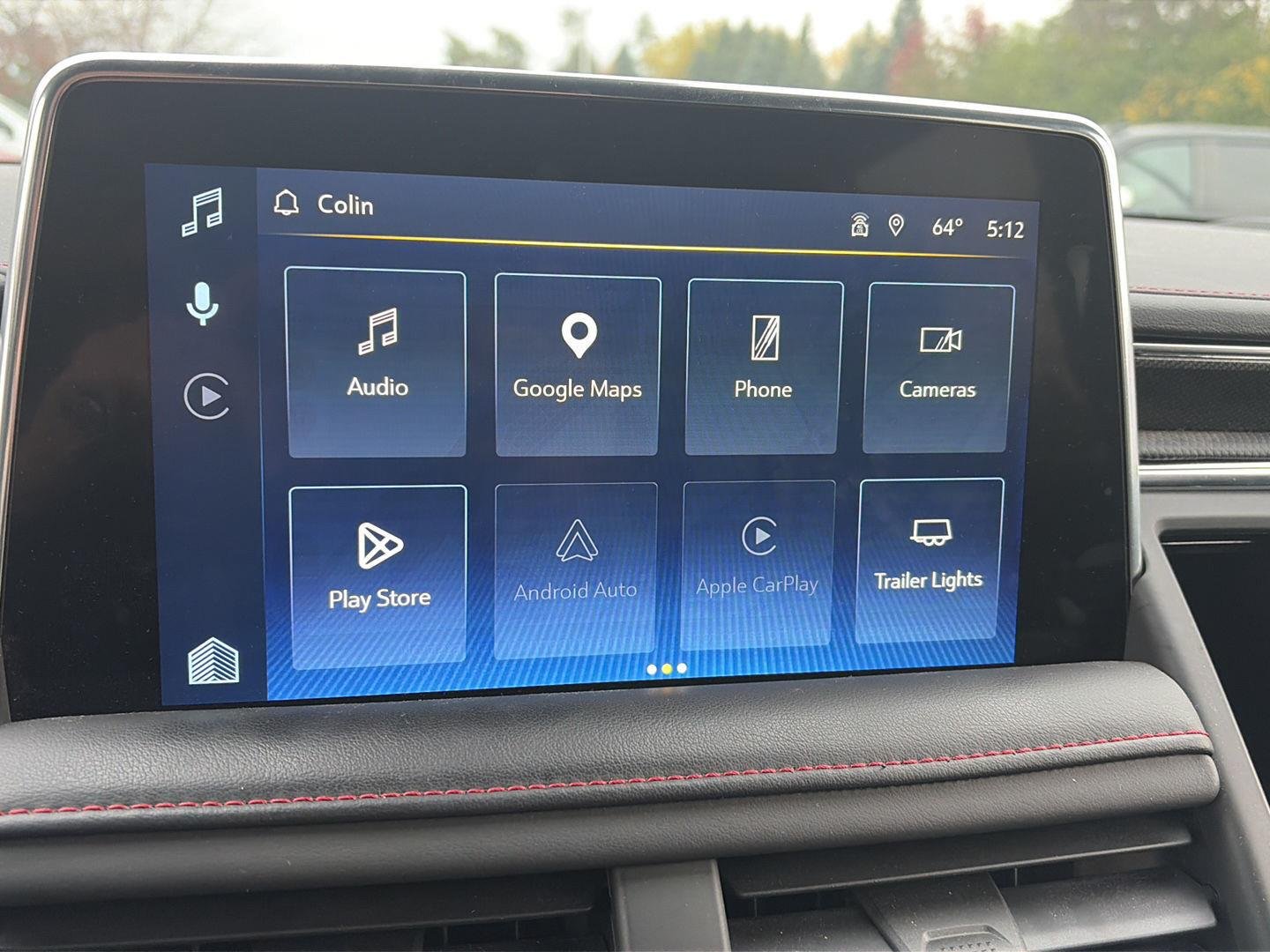 Used 2023 Wh Chevrolet  image 19
