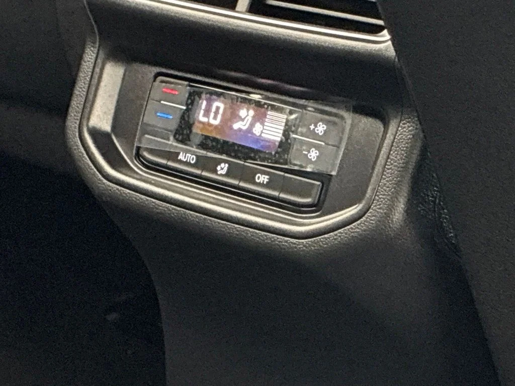 New 2026 Green Volkswagen 2.0T SE w/Technology image 29