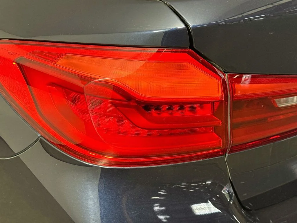 Used 2020 Blue BMW 530i xDrive image 30