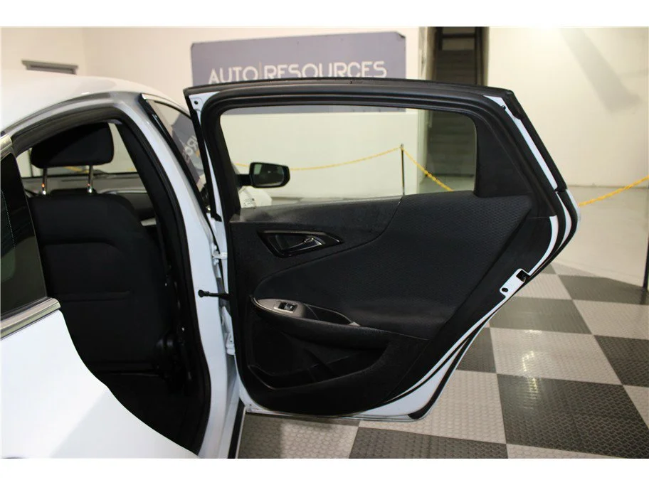 Used 2023 Summit White Chevrolet LT image 23