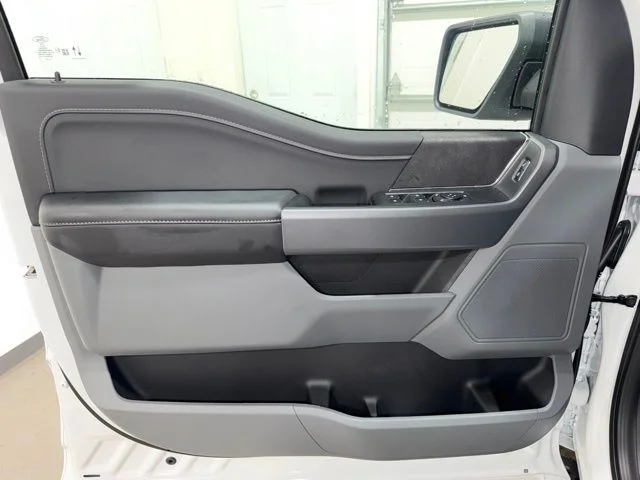 New 2026 Oxford White Ford XLT image 10