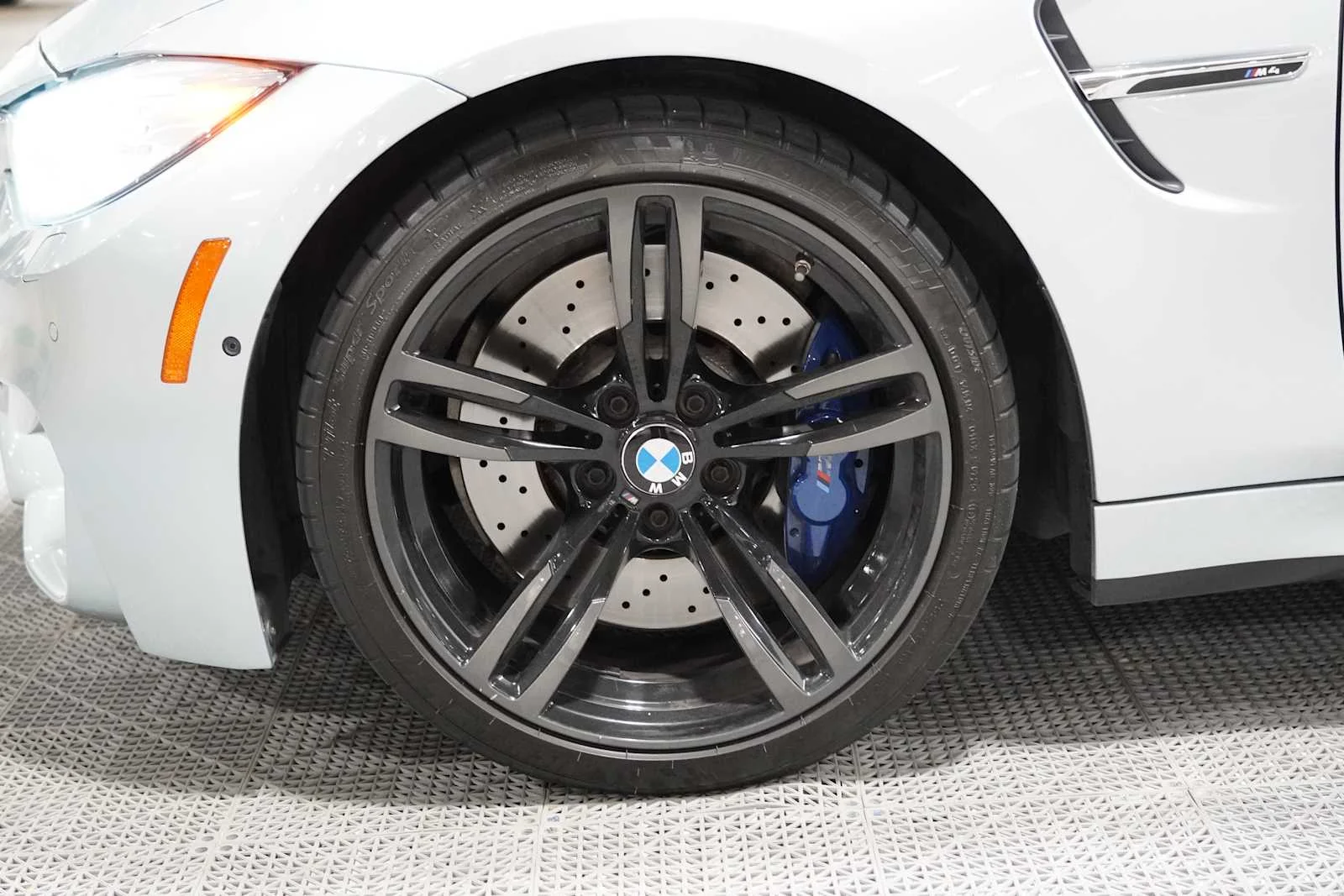 Used 2015 GREY BMW  image 8