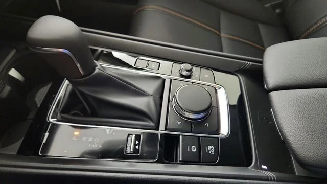 2025 Mazda CX-50 Premium Plus - Photo 17