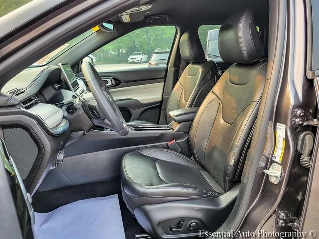 Certified Used 2023 Gray Jeep Limited image 11