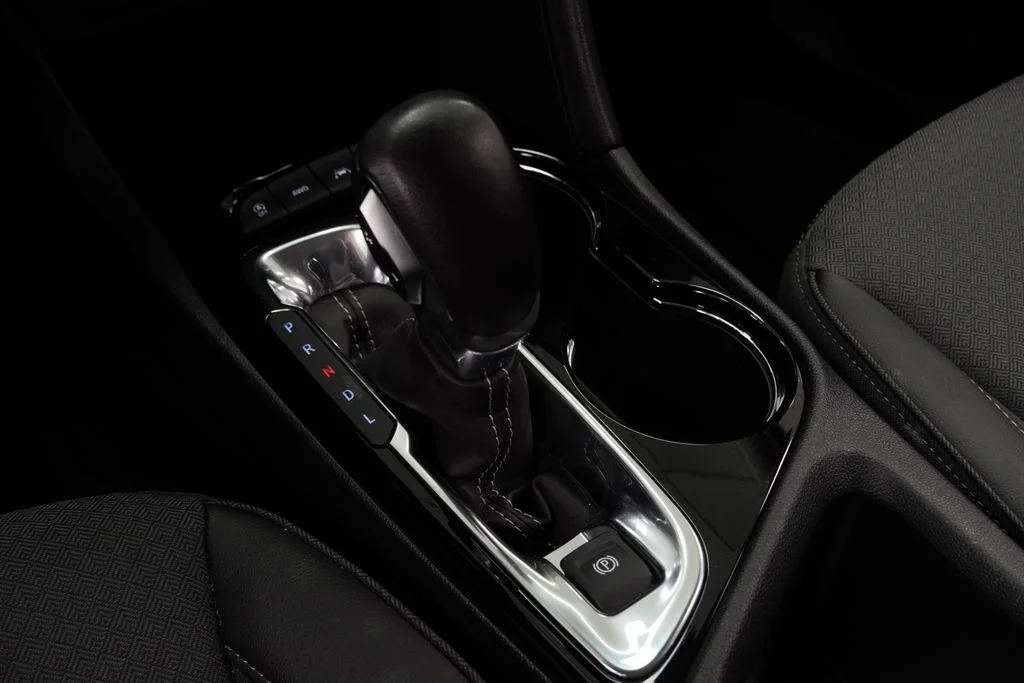 Used 2023 Gray Buick Preferred image 20