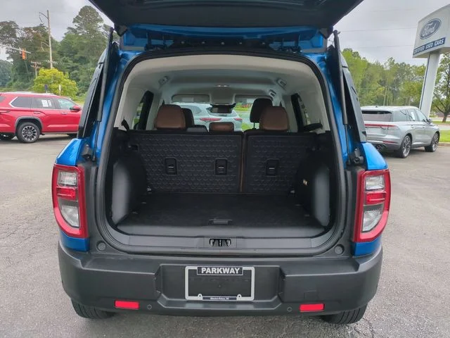 Used 2022 Blue Ford Badlands image 30