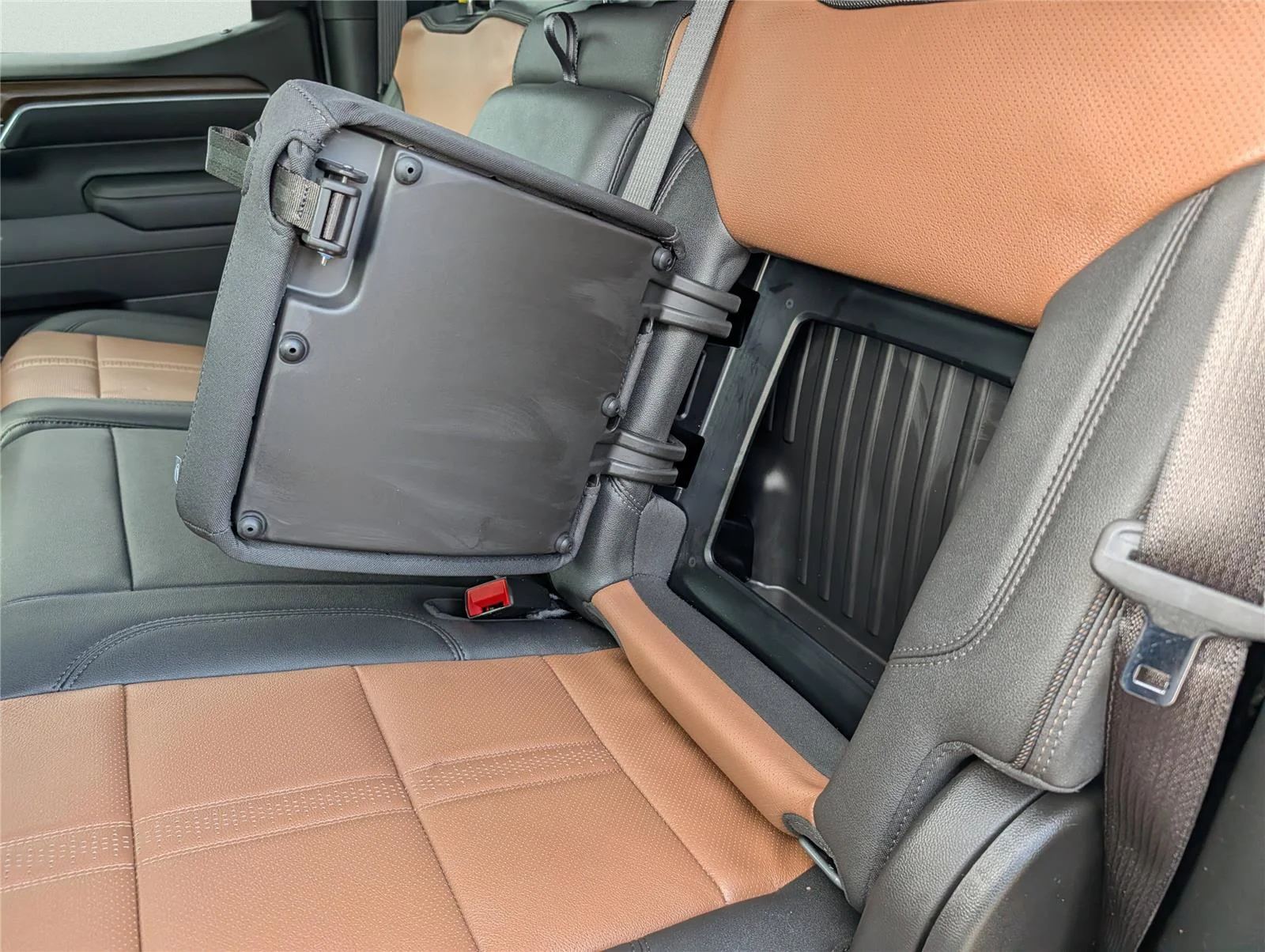 Used 2025 Sterling Gray Metallic Chevrolet High Country image 35