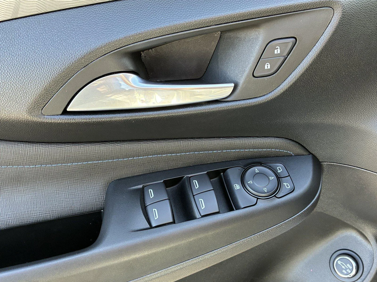 Used 2025 Summit White Buick Sport Touring image 20