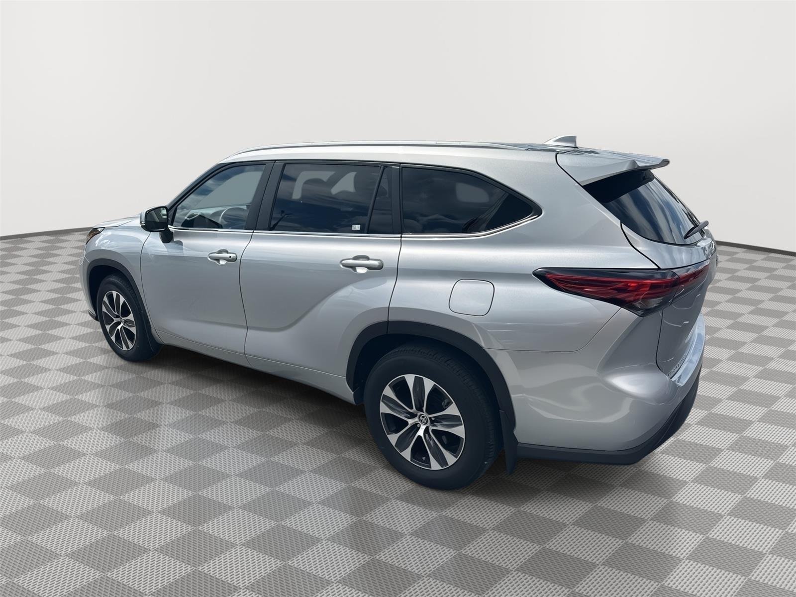 Used 2023 Celestial Silver Metallic Toyota XLE image 7