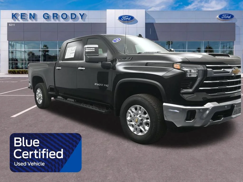2024 Chevrolet Silverado HD LTZ 4WD Crew Cab Standard Box's photo