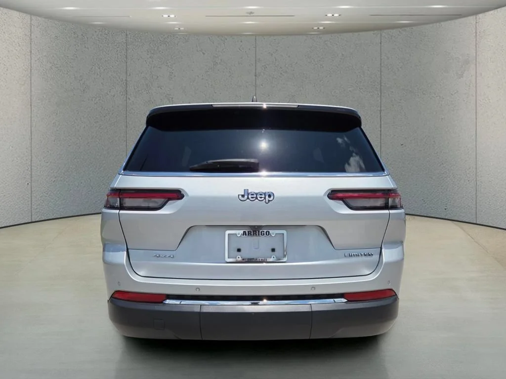 Certified Used 2023 Silver Zynith Jeep Limited image 6