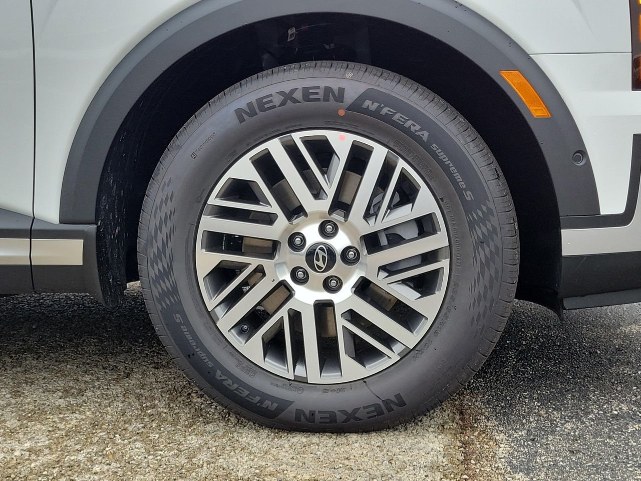 New 2027 Creamy White Pearl Hyundai SEL Premium AWD image 5