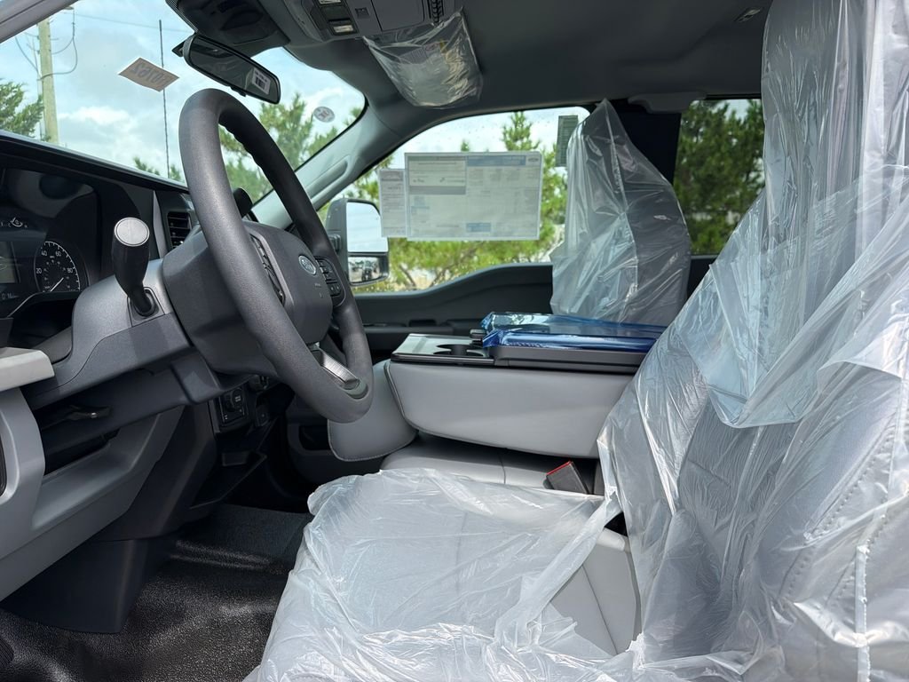 New 2026 Oxford White Ford F-350® XL image 14