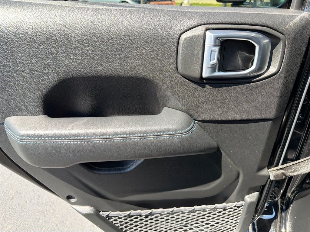 Used 2021 Black Jeep Unlimited Rubicon 4xe image 12