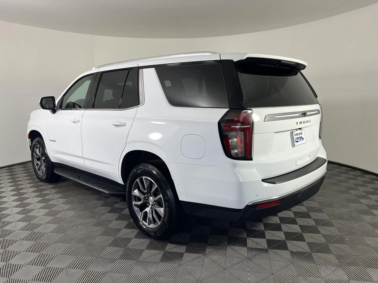 Used 2024 Summit White Chevrolet LS image 27