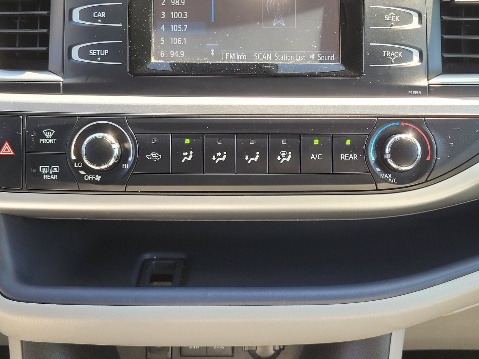 Used 2017  Toyota LE image 20