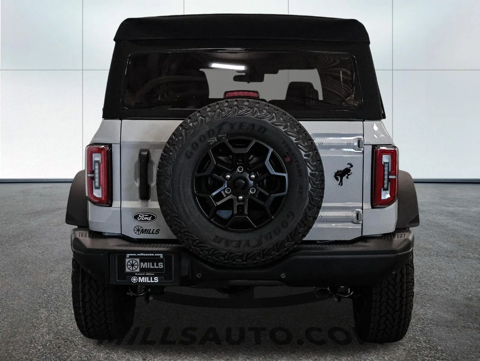 New 2026 Avalanche Gray Ford Badlands® image 6