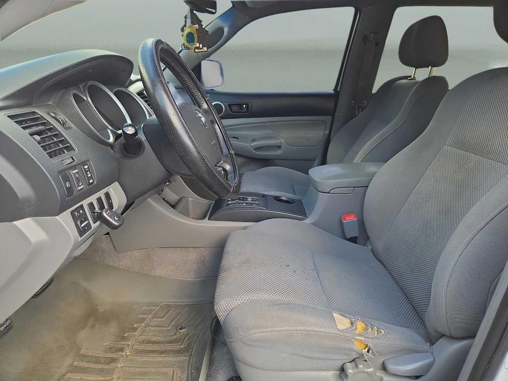 Used 2007 White Toyota PreRunner image 21