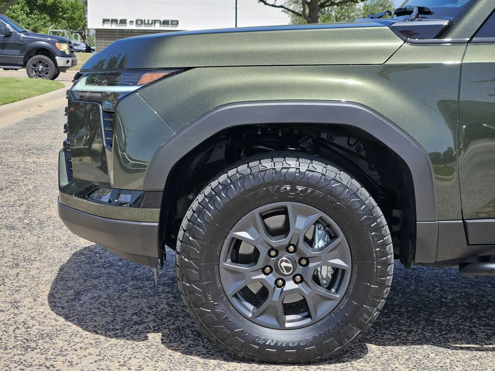 Certified Used 2025 NORI GREEN PEARL (6X4) / Lexus Overtrail+ image 5