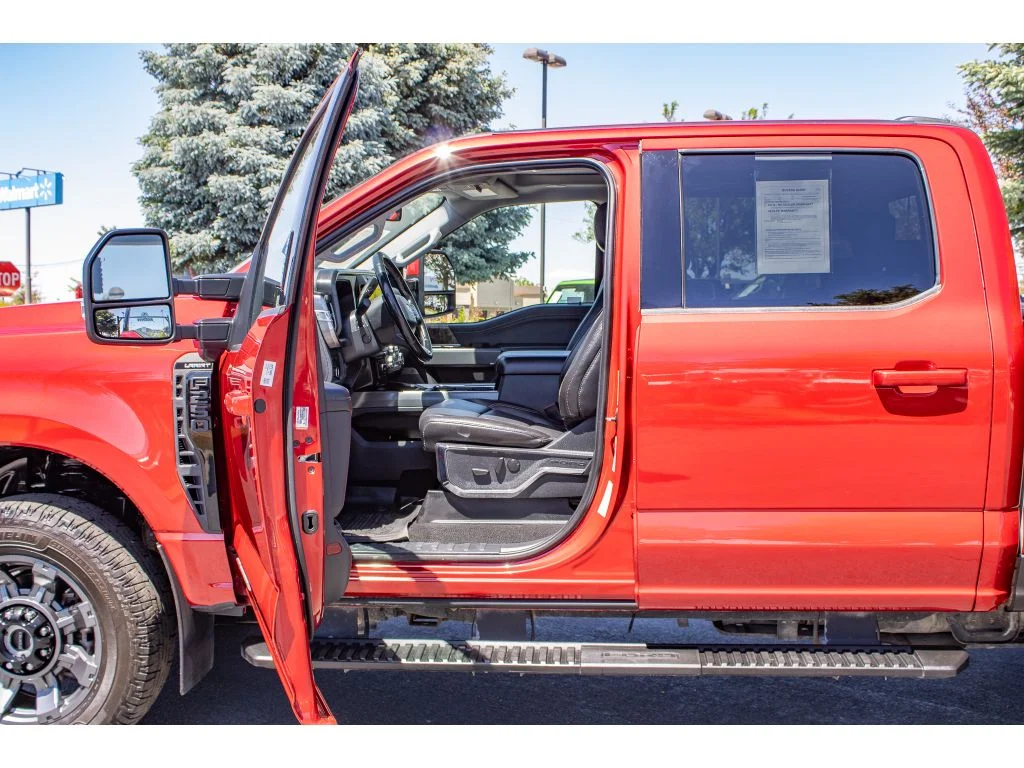 Used 2023 Rapid Red Metallic Tinted Clearcoat Ford LARIAT image 30