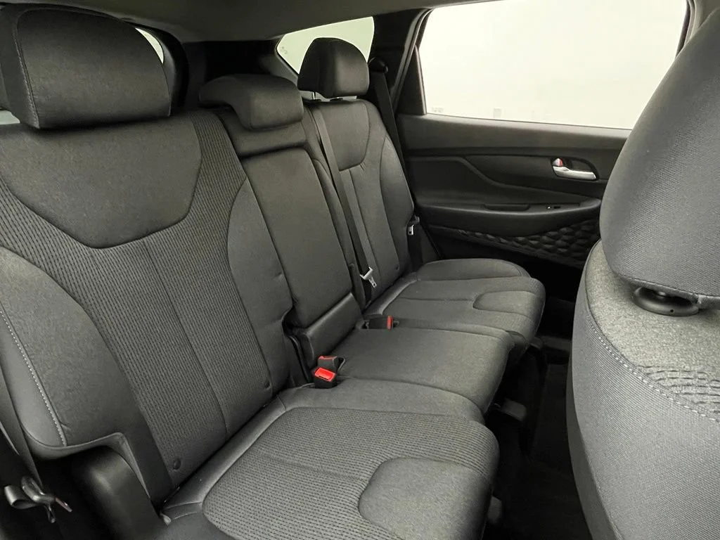Used 2023 Red Hyundai SE image 33