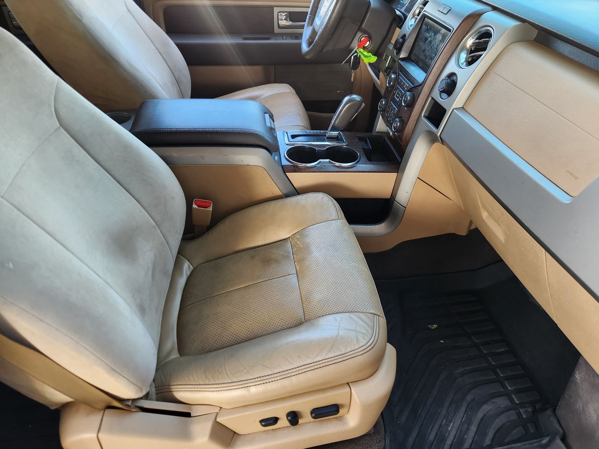Used 2013 White Platinum Metallic Tri-Coat Ford Lariat image 14