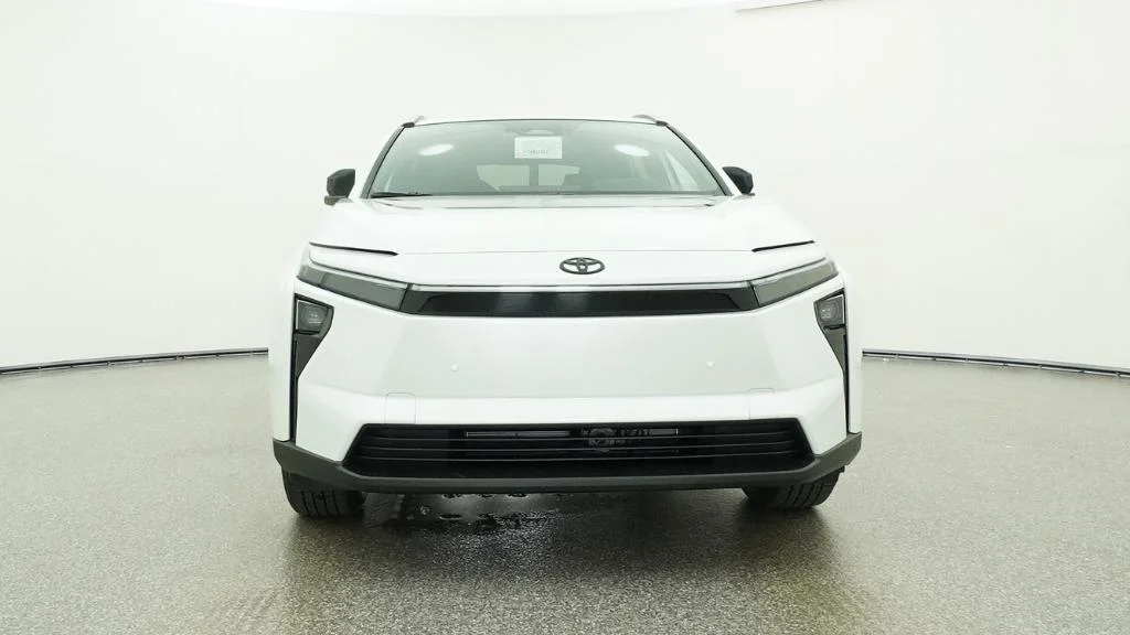 New 2026 Wind Chill Pearl Toyota XLE image 60