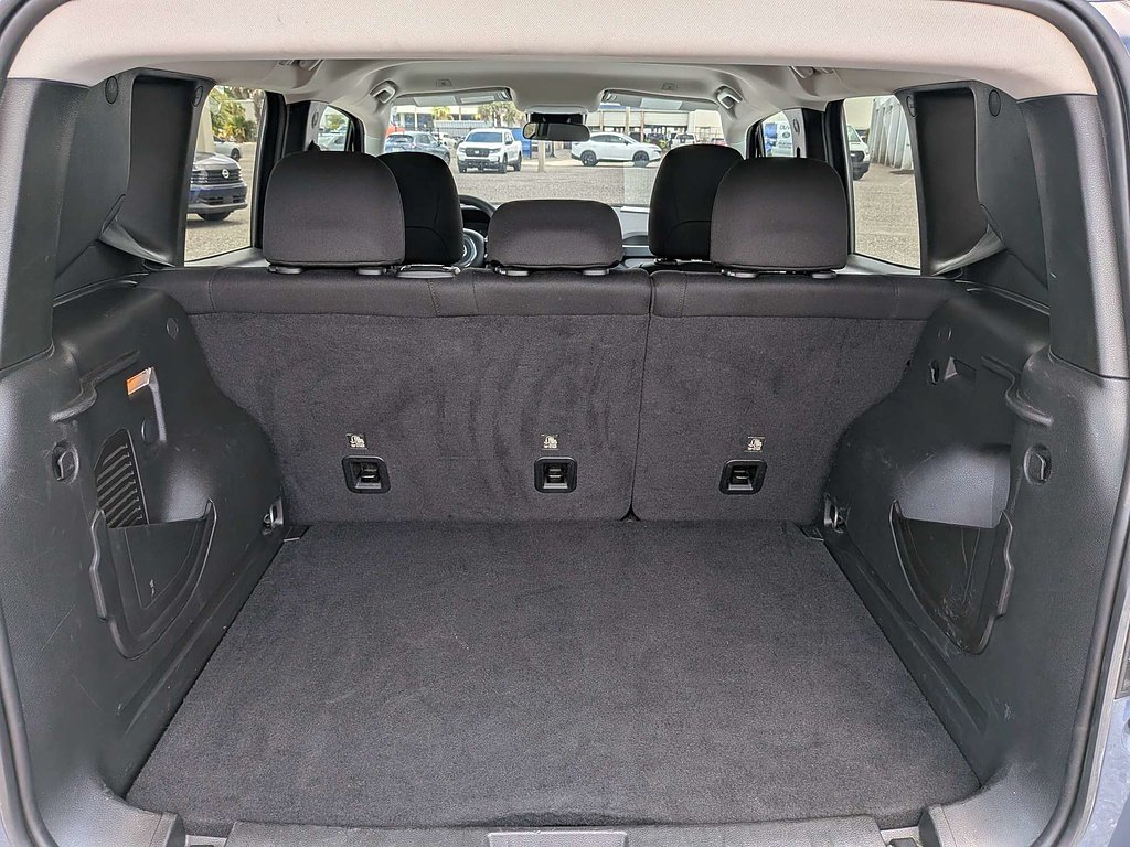 2023 Jeep Renegade Latitude - Photo 12