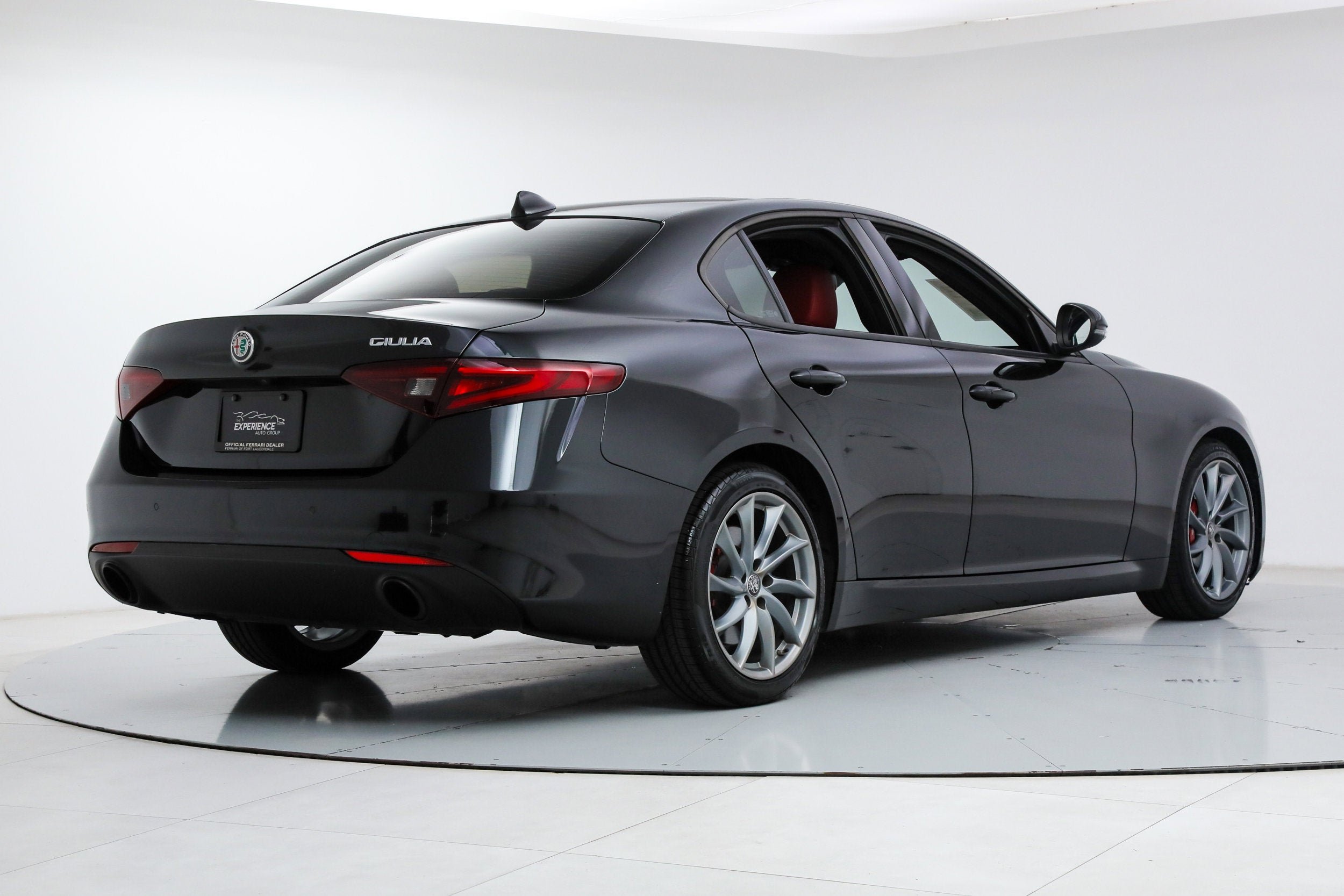 Used 2022 Black Alfa Romeo  image 5