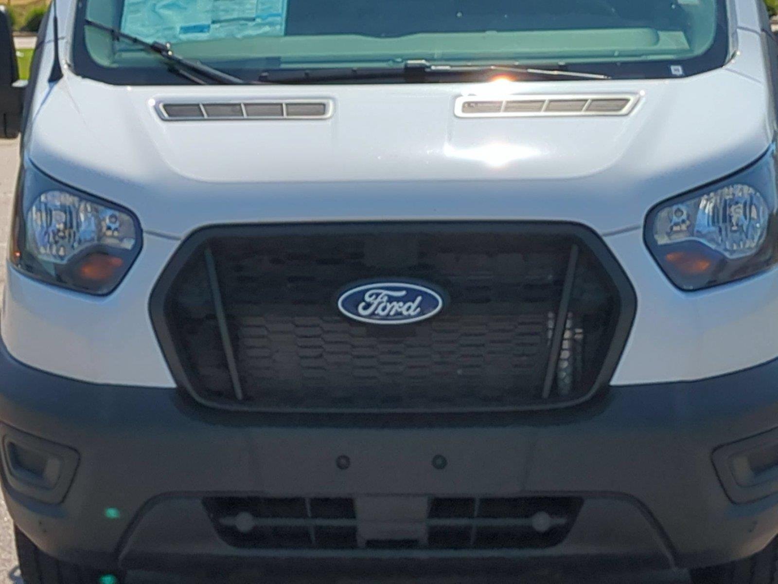 New 2026 Oxford White Ford Cargo Van image 12