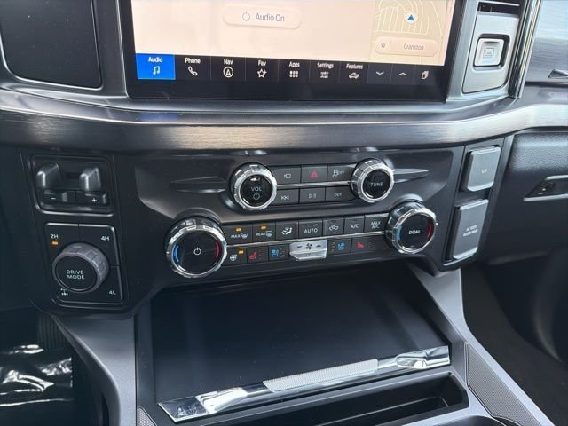 New 2026 Oxford White Ford F-350® Lariat® image 20