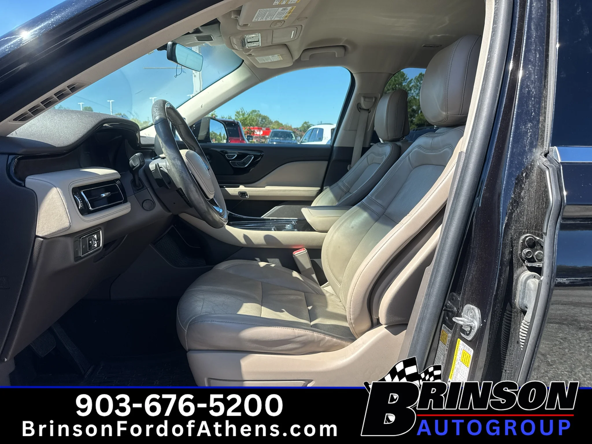 Used 2020 Infinite Black Metallic Lincoln Reserve image 16