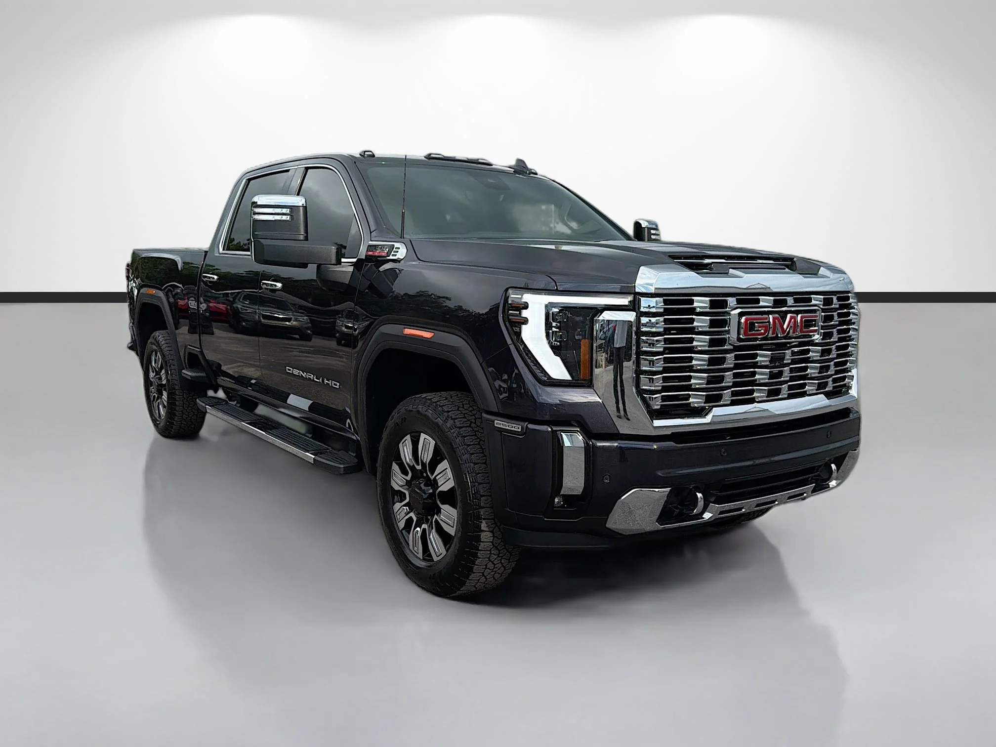Used 2025 Titanium Rush Metallic GMC Denali image 7